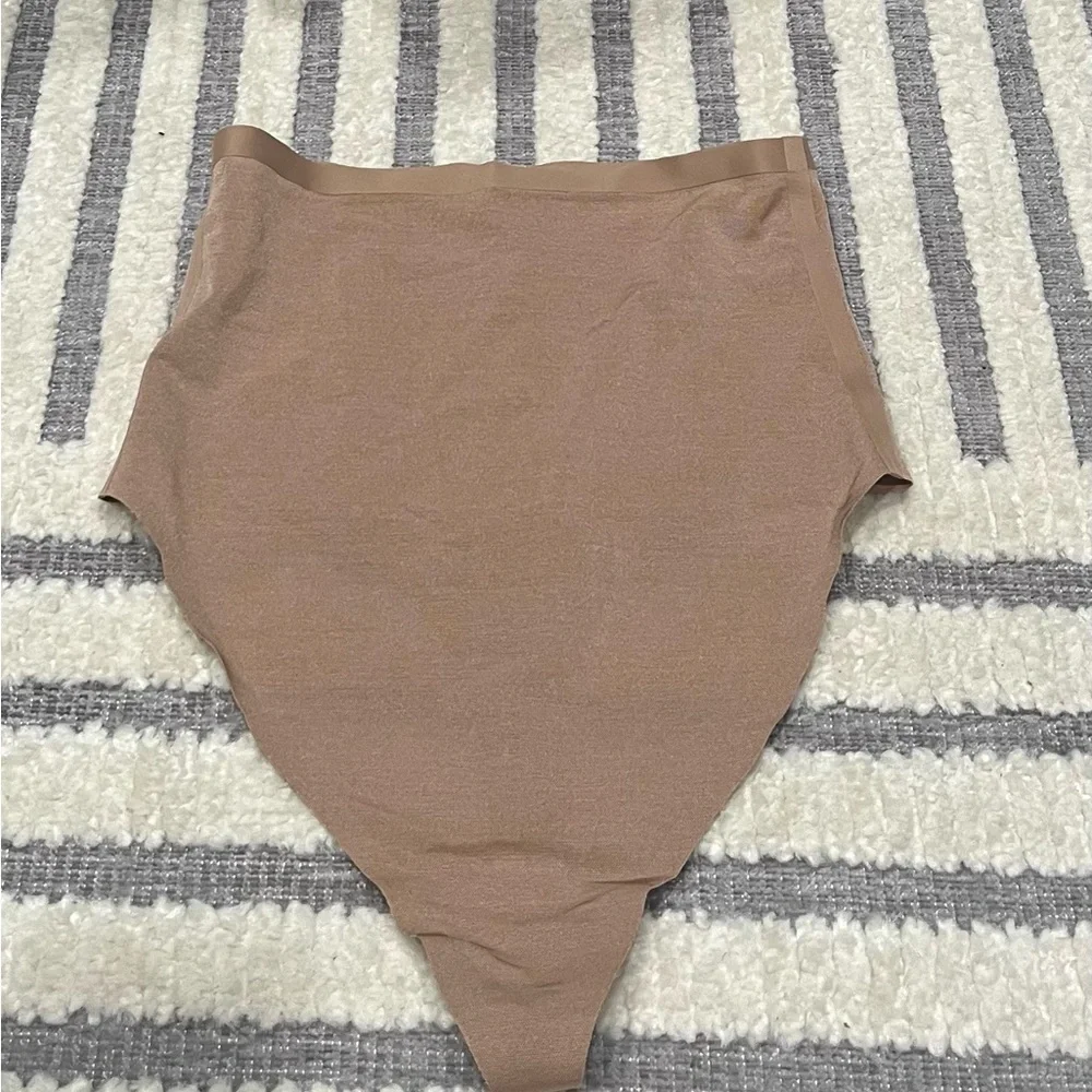 Skims sheer sculpt high‎ waist thong